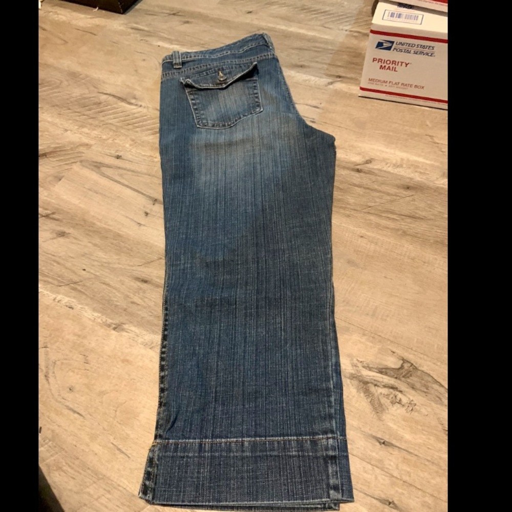 Women’s Size 16 Capris